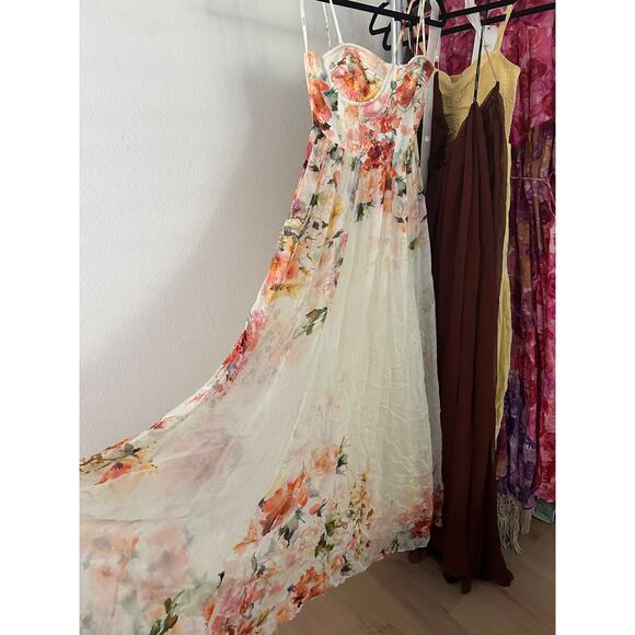 HEMANT AND NANDITA Corsetted Long Dress in Ivory Floral - Picture 7 of 12